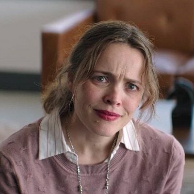 Rachel McAdams as Linda Liddle